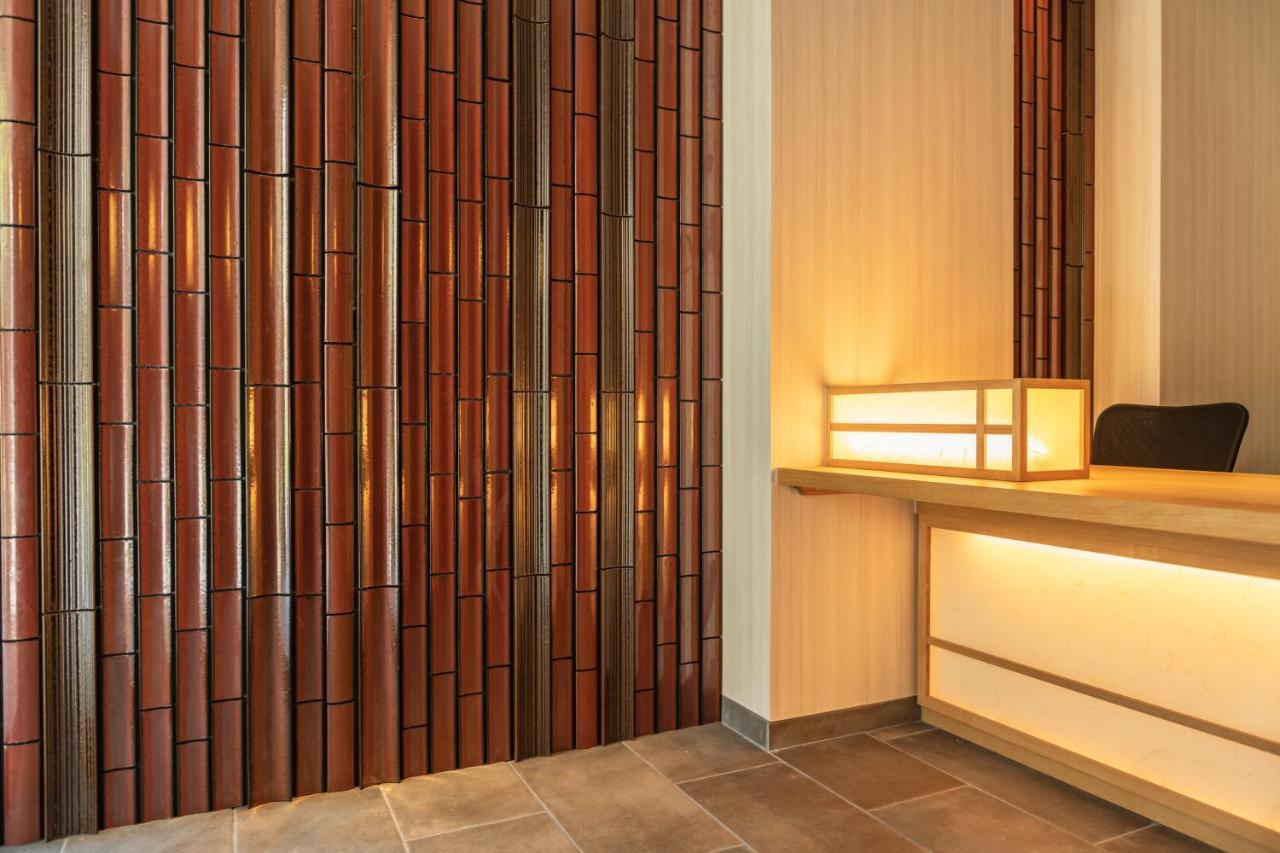 Grand Base Hakatamon Lejlighedshotel Fukuoka  Eksteriør billede
