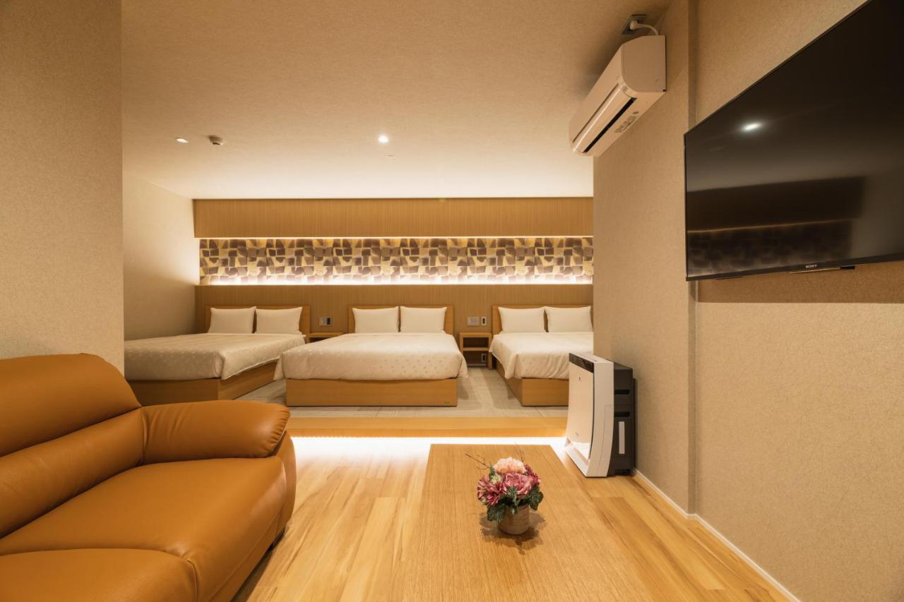 Grand Base Hakatamon Lejlighedshotel Fukuoka  Eksteriør billede