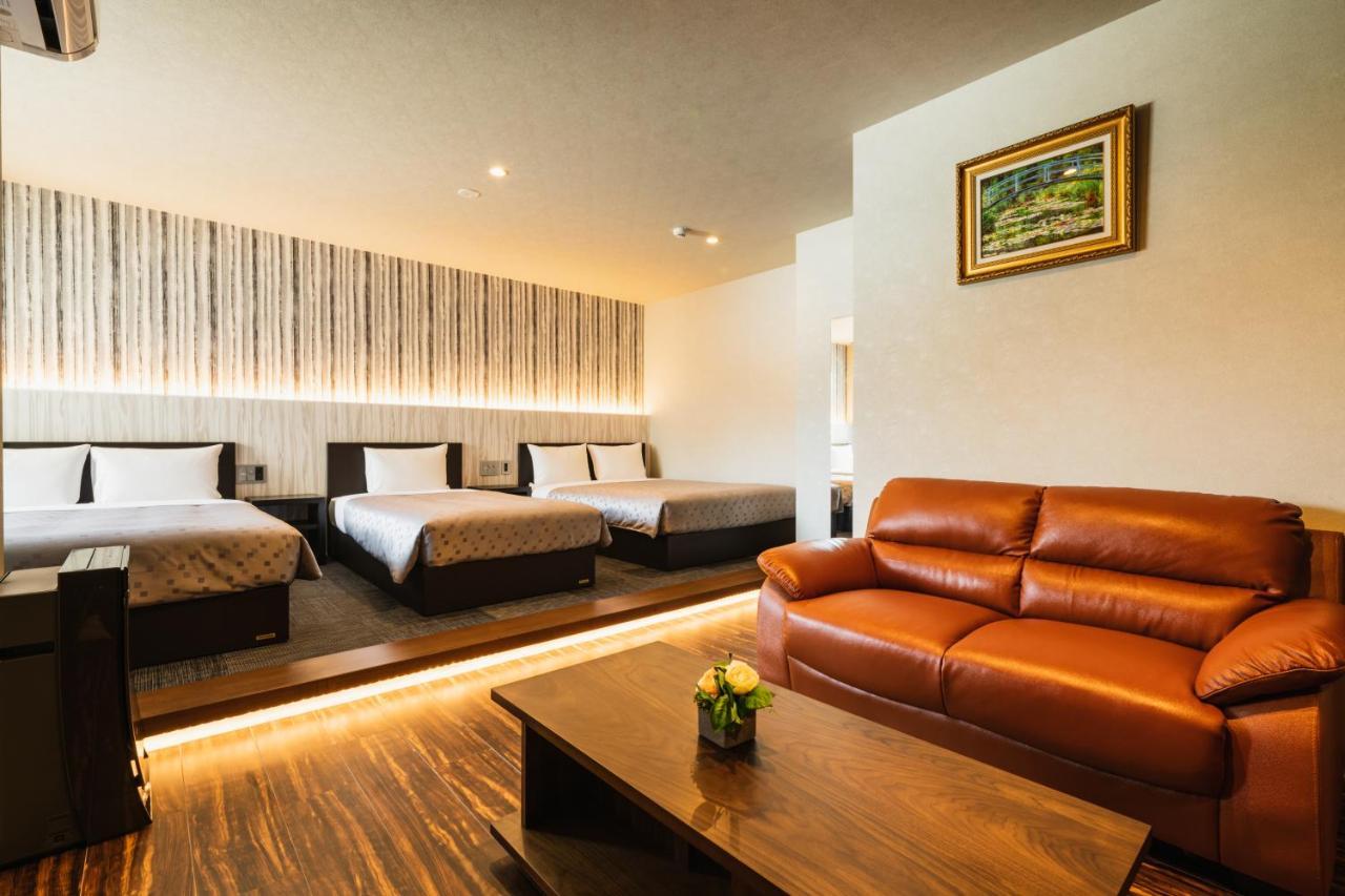 Grand Base Hakatamon Lejlighedshotel Fukuoka  Eksteriør billede